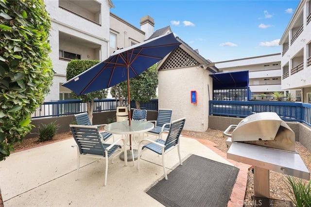 300 N El Molino Avenue 308, Pasadena, CA 91101 — photo 24 of 31