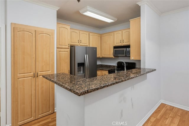 300 N El Molino Avenue 308, Pasadena, CA 91101 — photo 7 of 31