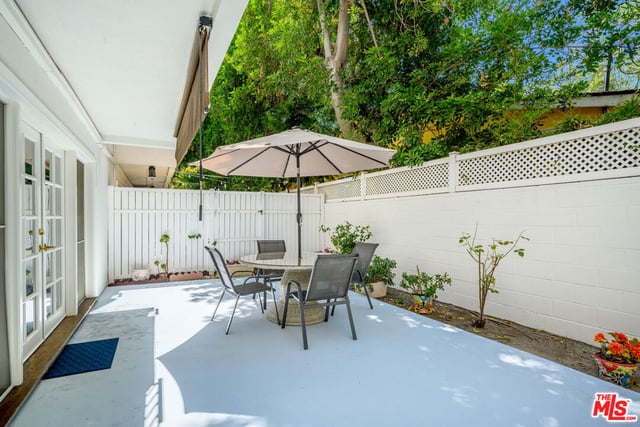 4445 Cartwright Avenue 110, Toluca Lake, CA 91602 — photo 21 of 27