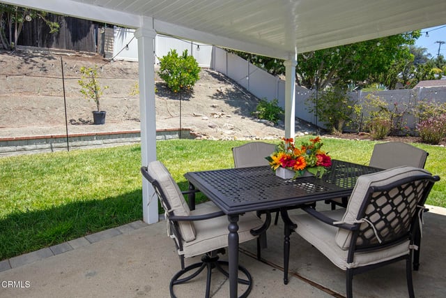 335 W Avenida De Las Flores, Thousand Oaks, CA 91360 — photo 6 of 24