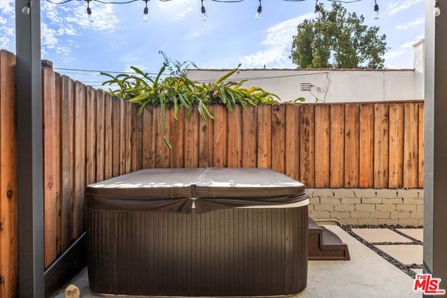 11202 Emelita Street, North Hollywood, CA 91601 — photo 18 of 58