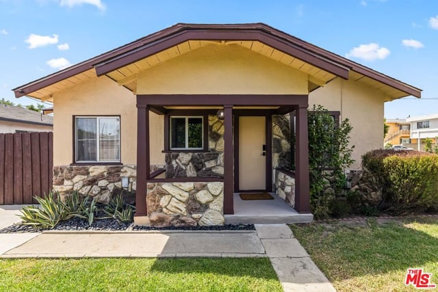 11202 Emelita Street, North Hollywood, CA 91601 — photo 26 of 58