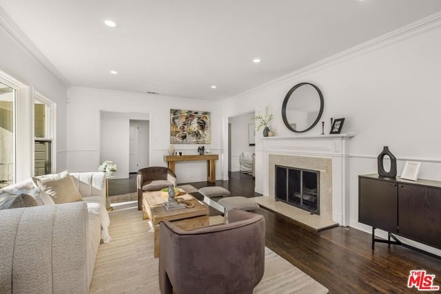 4900 Radford Avenue, Valley Village, CA 91607 — photo 4 of 44
