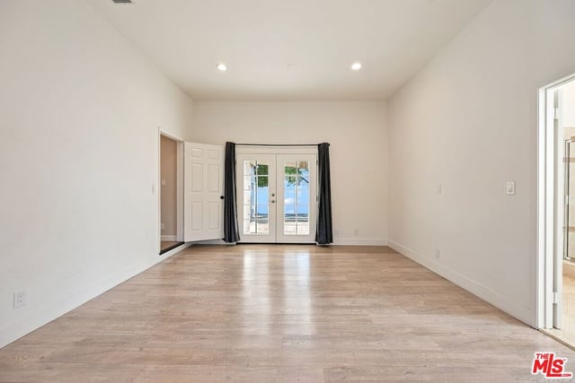 5945 Yarmouth Avenue, Los Angeles, CA 91316 — photo 35 of 50