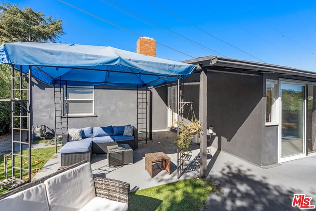 6744 Mulholland Drive, Los Angeles, CA 90068 — photo 39 of 49