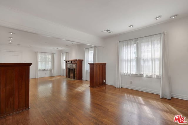 1271 S Mullen Avenue, Los Angeles, CA 90019 — photo 11 of 29
