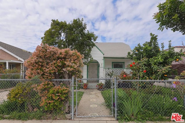 1271 S Mullen Avenue, Los Angeles, CA 90019 — photo 2 of 29