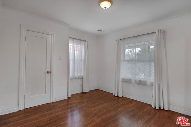 1271 S Mullen Avenue, Los Angeles, CA 90019 — photo 21 of 29