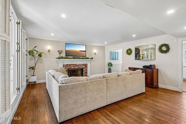 9653 Oakdale Avenue, Chatsworth, CA 91311 — photo 10 of 58