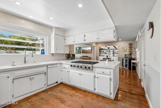 9653 Oakdale Avenue, Chatsworth, CA 91311 — photo 23 of 58