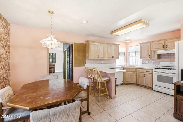 895 Appleton Road, Simi Valley, CA 93065 — photo 9 of 28