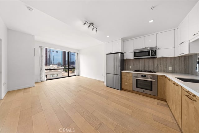 400 S Broadway 1607, Los Angeles, CA 90013 — photo 14 of 65