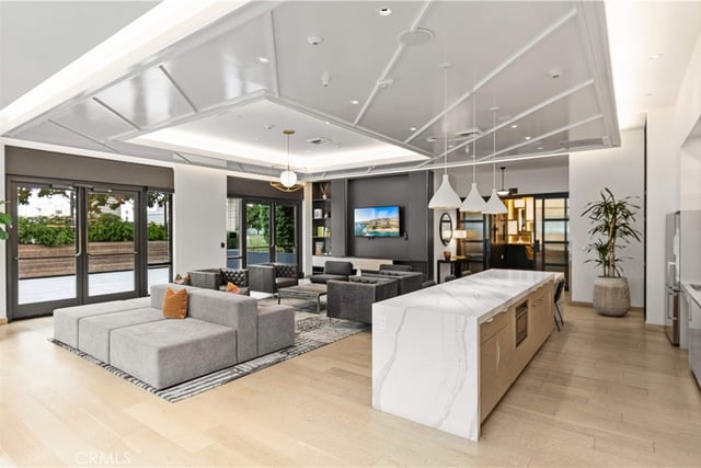 400 S Broadway 1607, Los Angeles, CA 90013 — photo 3 of 65