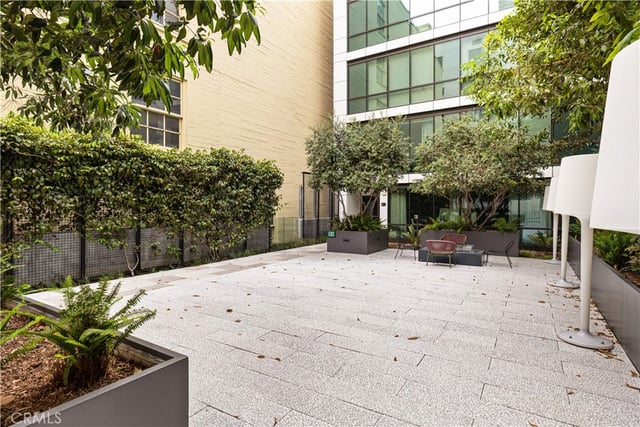 400 S Broadway 1607, Los Angeles, CA 90013 — photo 42 of 65