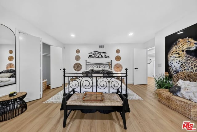 10765 Wrightwood Lane, Los Angeles, CA 91604 — photo 35 of 71