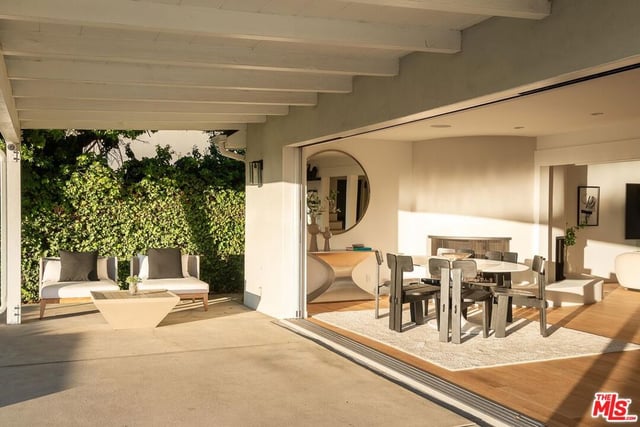 3109 Dona Susana Drive, Studio City, CA 91604 — photo 12 of 37