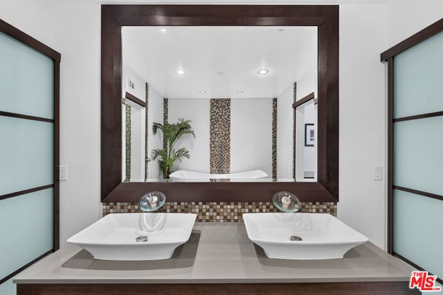 324 N Palm Drive 404, Beverly Hills, CA 90210 — photo 30 of 41