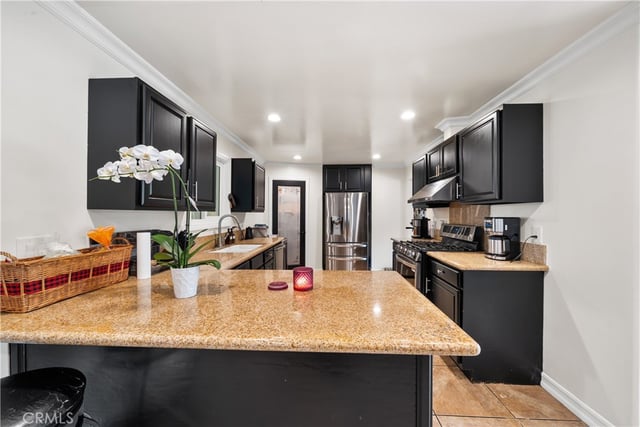 26173 Abdale, Newhall, CA 91321 — photo 18 of 70