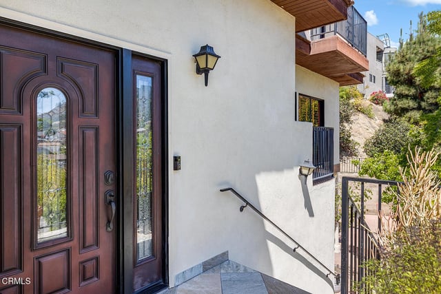 1861 Oakmont Terrace, Glendale, CA 91208 — photo 4 of 37