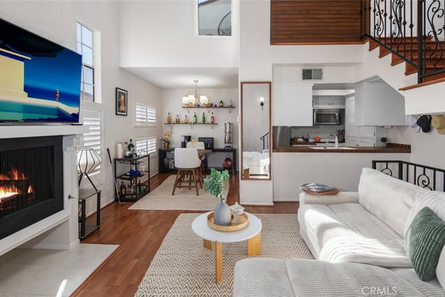 10365 Almayo Avenue 6, Los Angeles, CA 90064 — photo 3 of 27