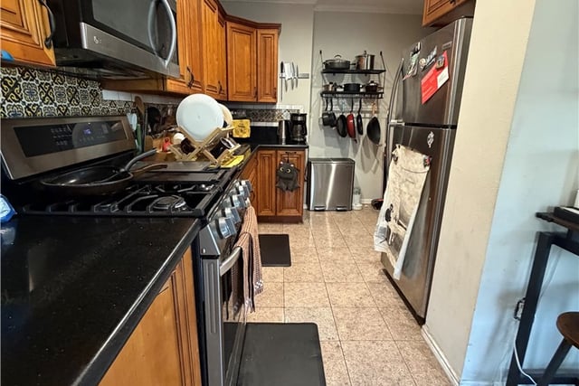 720 W 135th Street, Gardena, CA 90247 — photo 10 of 31