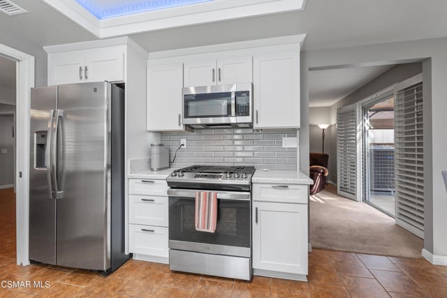 30130 Leticia Court, Agoura Hills, CA 91301 — photo 12 of 37