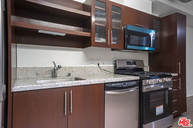 1111 S Grand Avenue 607, Los Angeles, CA 90015 — photo 11 of 31