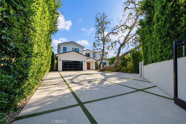 23262 Gonzales Drive, Woodland Hills, CA 91367 — photo 6 of 75