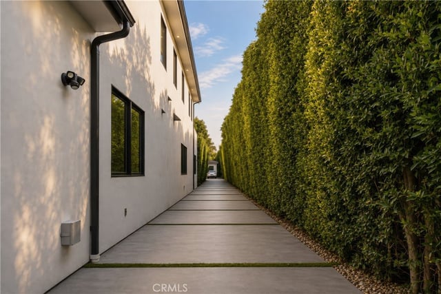23262 Gonzales Drive, Woodland Hills, CA 91367 — photo 61 of 75