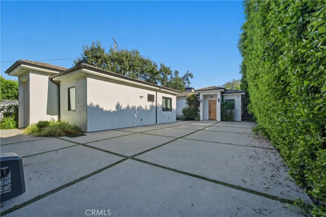 23262 Gonzales Drive, Woodland Hills, CA 91367 — photo 62 of 75