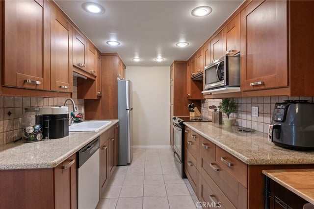 388 S Miraleste 474, San Pedro, CA 90732 — photo 9 of 39