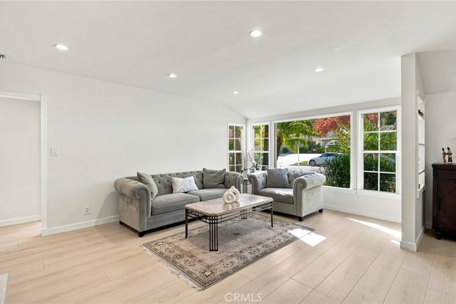 2142 E Chevy Chase, Glendale, CA 91206 — photo 10 of 57