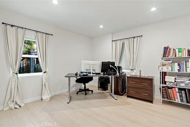 2142 E Chevy Chase, Glendale, CA 91206 — photo 24 of 57