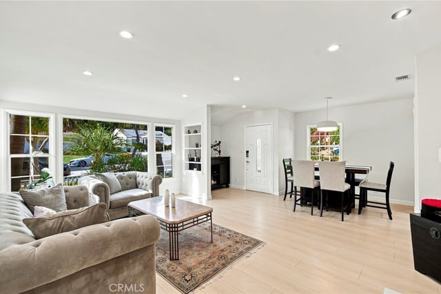 2142 E Chevy Chase, Glendale, CA 91206 — photo 8 of 57