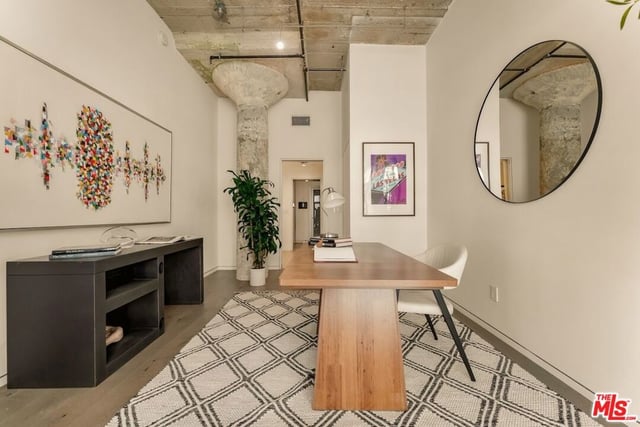 330 W 11th Street 401 & 402, Los Angeles, CA 90015 — photo 11 of 37