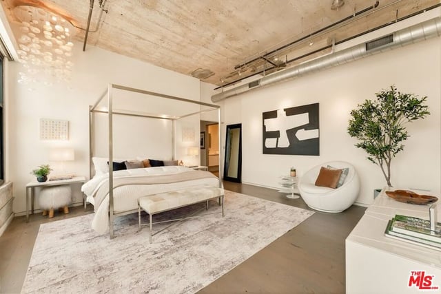330 W 11th Street 401 & 402, Los Angeles, CA 90015 — photo 26 of 37