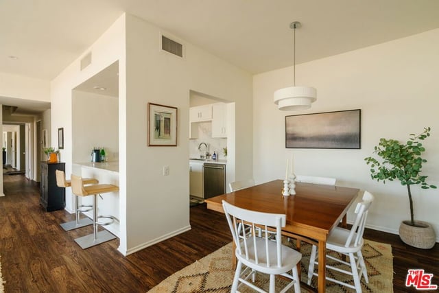 960 San Pasqual Street 203, Pasadena, CA 91106 — photo 5 of 46