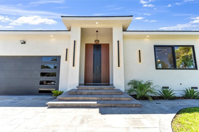 6709 Goodland Avenue, North Hollywood, CA 91606 — photo 3 of 75