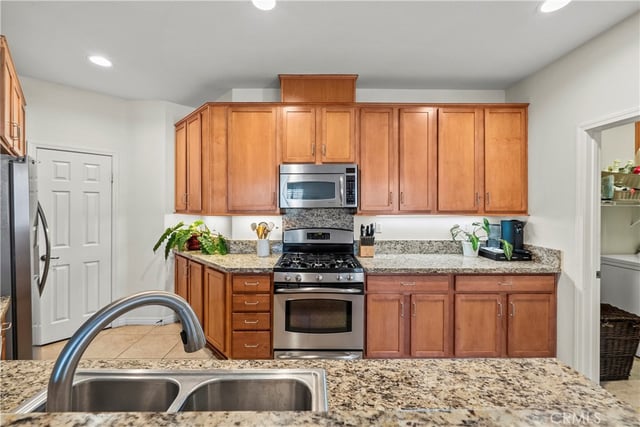 23833 Toscana, Valencia, CA 91354 — photo 13 of 32