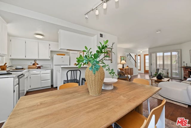 2016 Euclid Street 13, Santa Monica, CA 90405 — photo 10 of 31