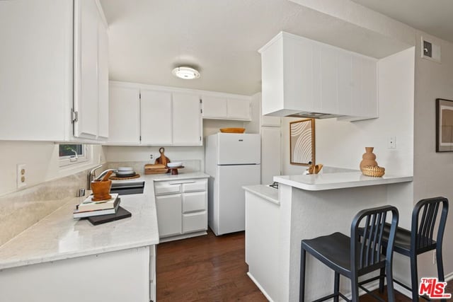 2016 Euclid Street 13, Santa Monica, CA 90405 — photo 12 of 31
