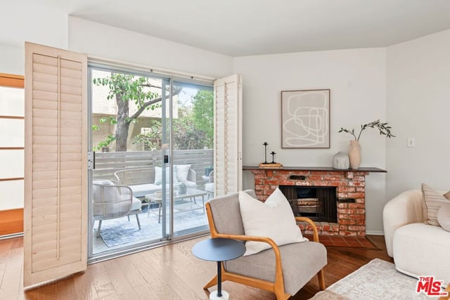 2016 Euclid Street 13, Santa Monica, CA 90405 — photo 5 of 31