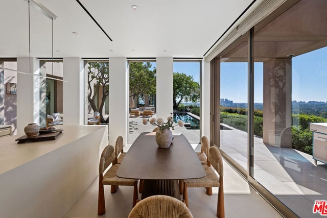 1016 N Hillcrest Road, Beverly Hills, CA 90210 — photo 19 of 44