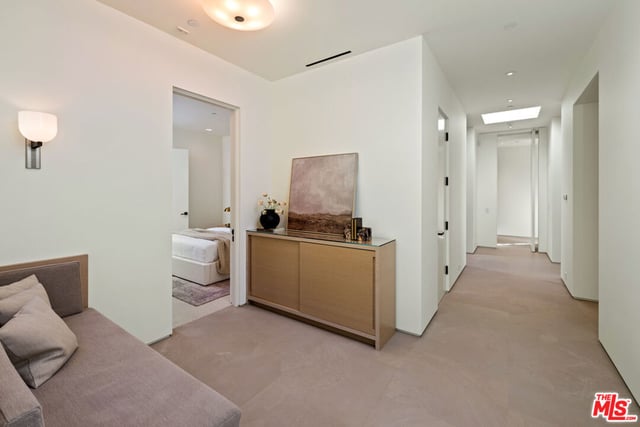 1016 N Hillcrest Road, Beverly Hills, CA 90210 — photo 40 of 44