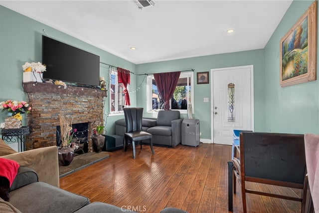 11081 De Garmo, Pacoima, CA 91331 — photo 5 of 27