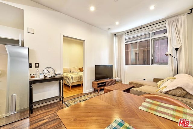 630 W 6th Street 313, Los Angeles, CA 90017 — photo 3 of 16