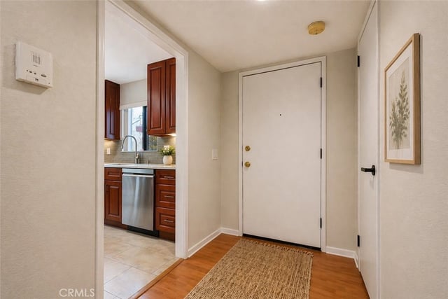 1304 Stanley 10, Glendale, CA 91206 — photo 3 of 16