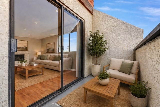 1304 Stanley 10, Glendale, CA 91206 — photo 7 of 16