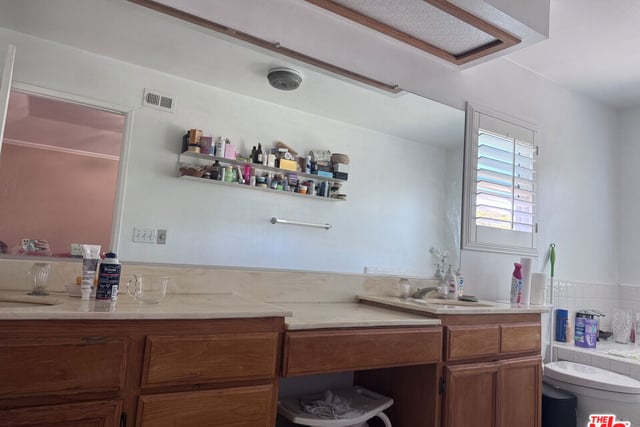 18320 Elkwood Street, Los Angeles, CA 91335 — photo 14 of 27