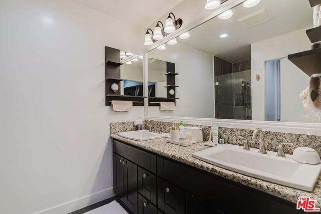 631 S Kenmore Avenue 303, Los Angeles, CA 90005 — photo 9 of 28
